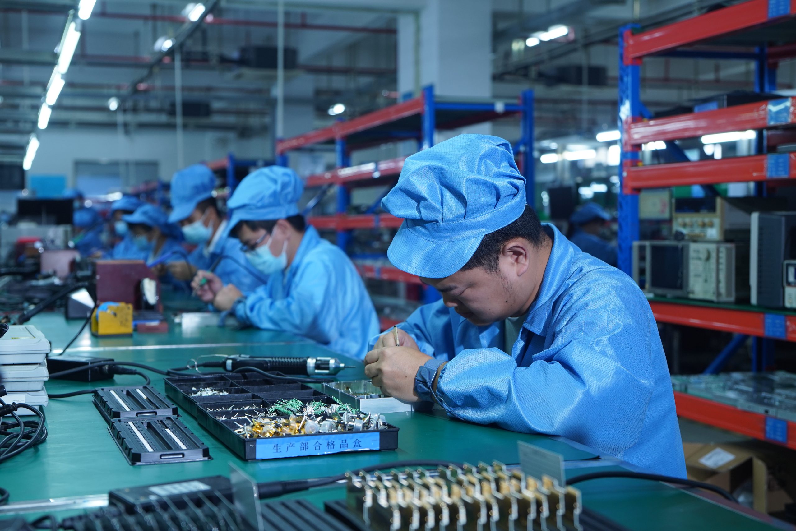 RF amplifier PCB assembly and in-process inspection