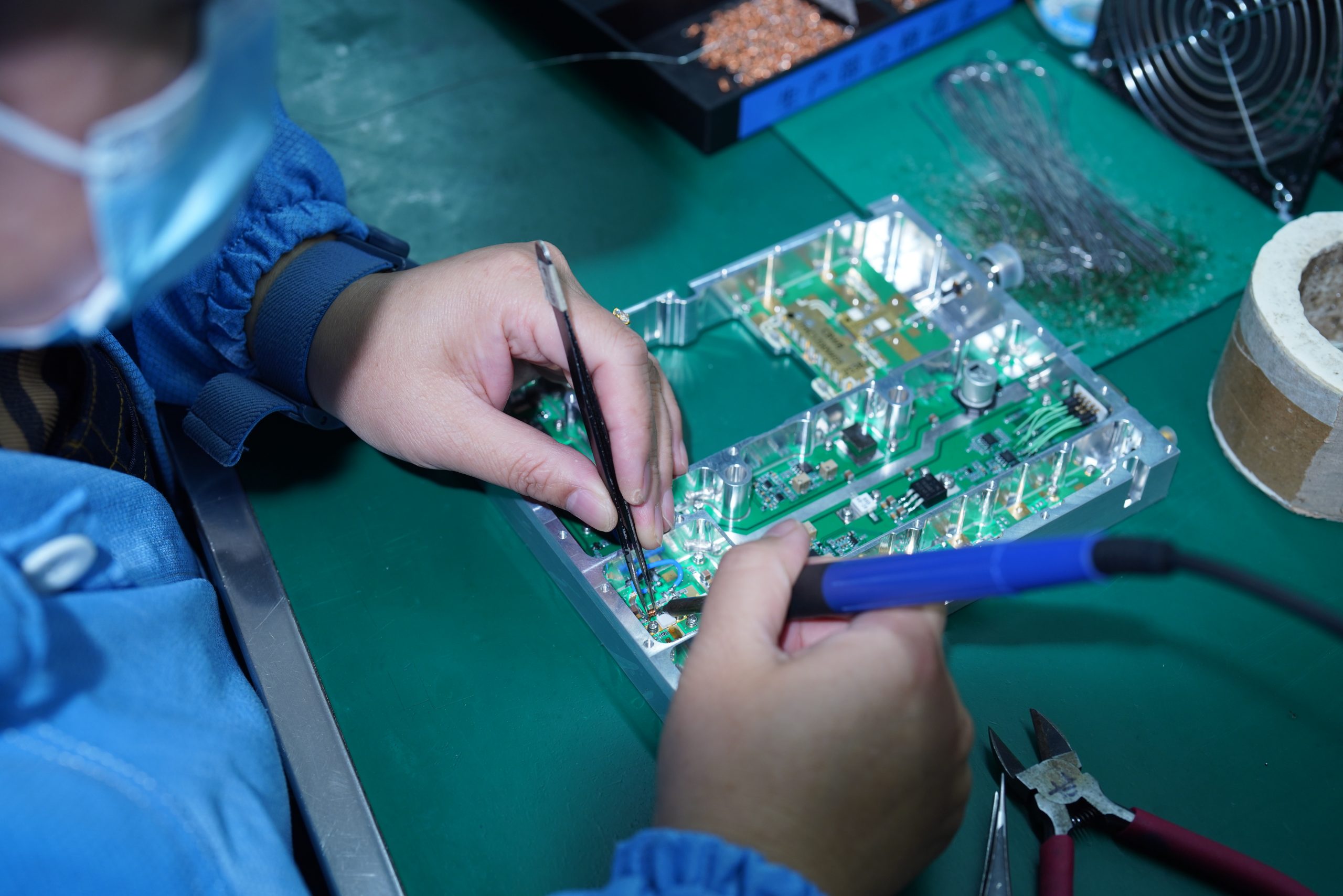 RF power amplifier installed in field platform system — 100W to 150W system integration and first-stage deployment