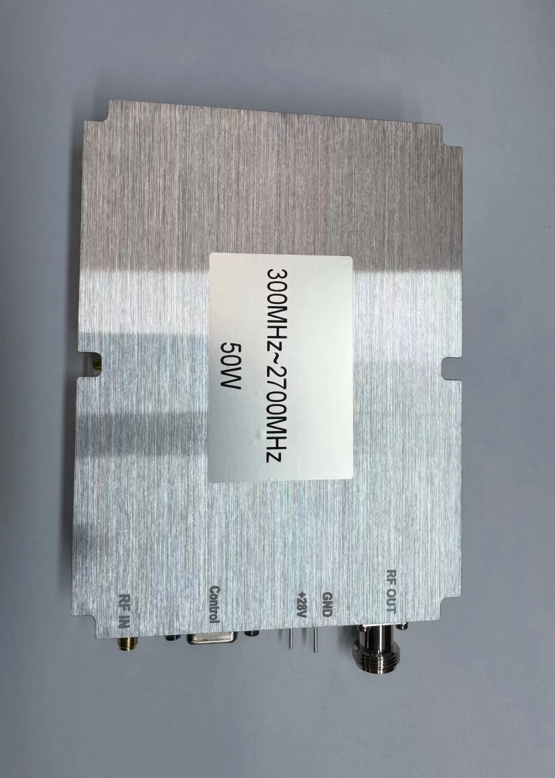 300 to 2700 MHz RF power amplifier